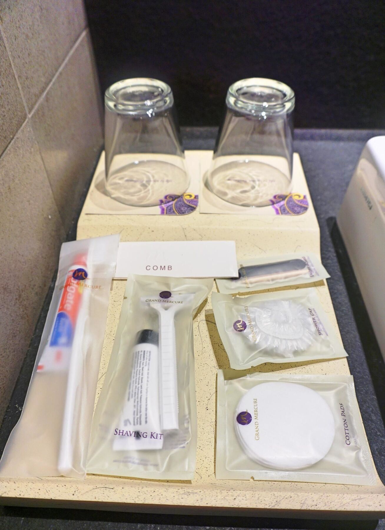 Grand Mercure Mysore - An Accor Brand Exterior foto A typical amenity kit